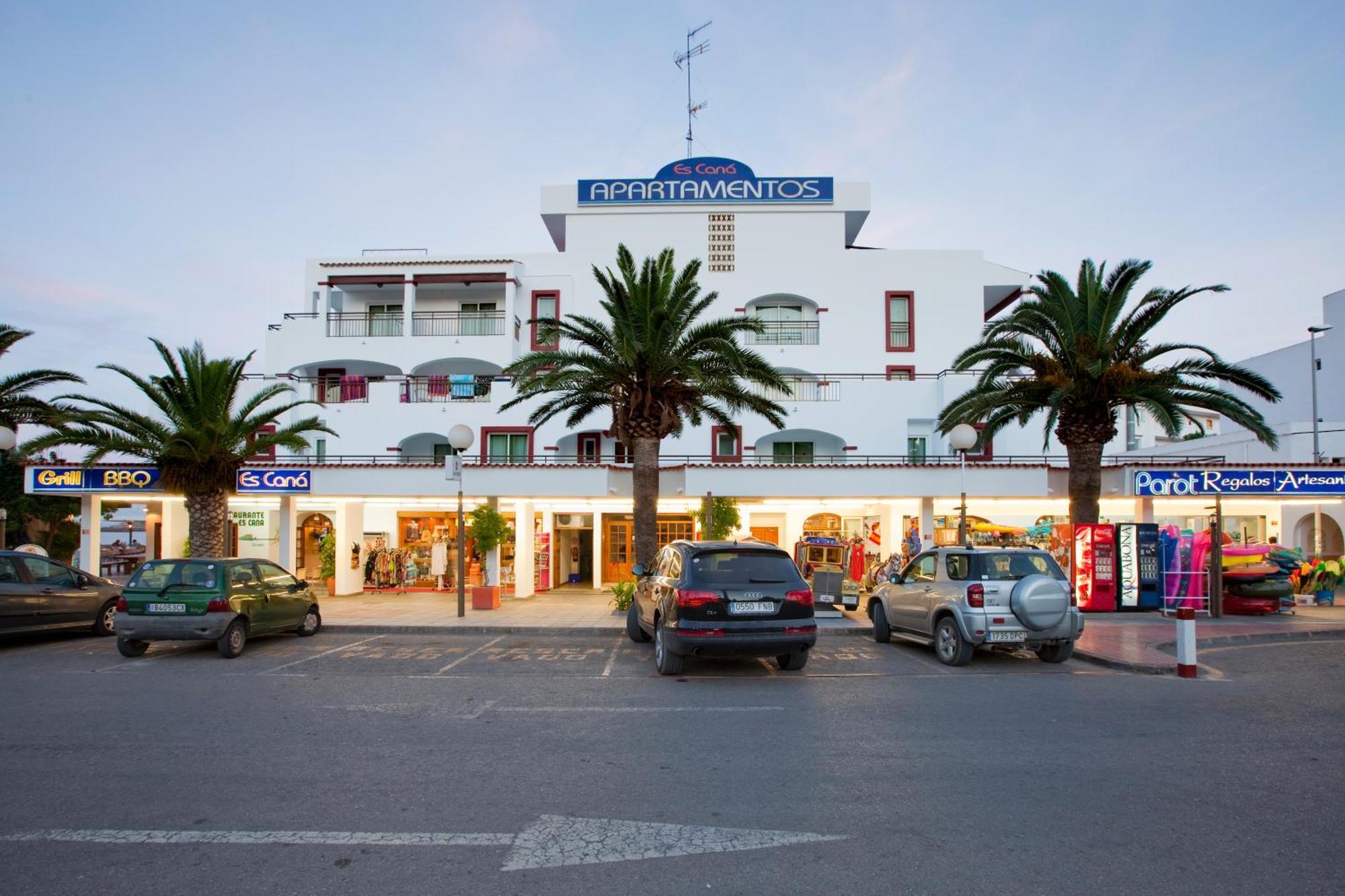 Apartamentos Playa Es Cana Exterior photo
